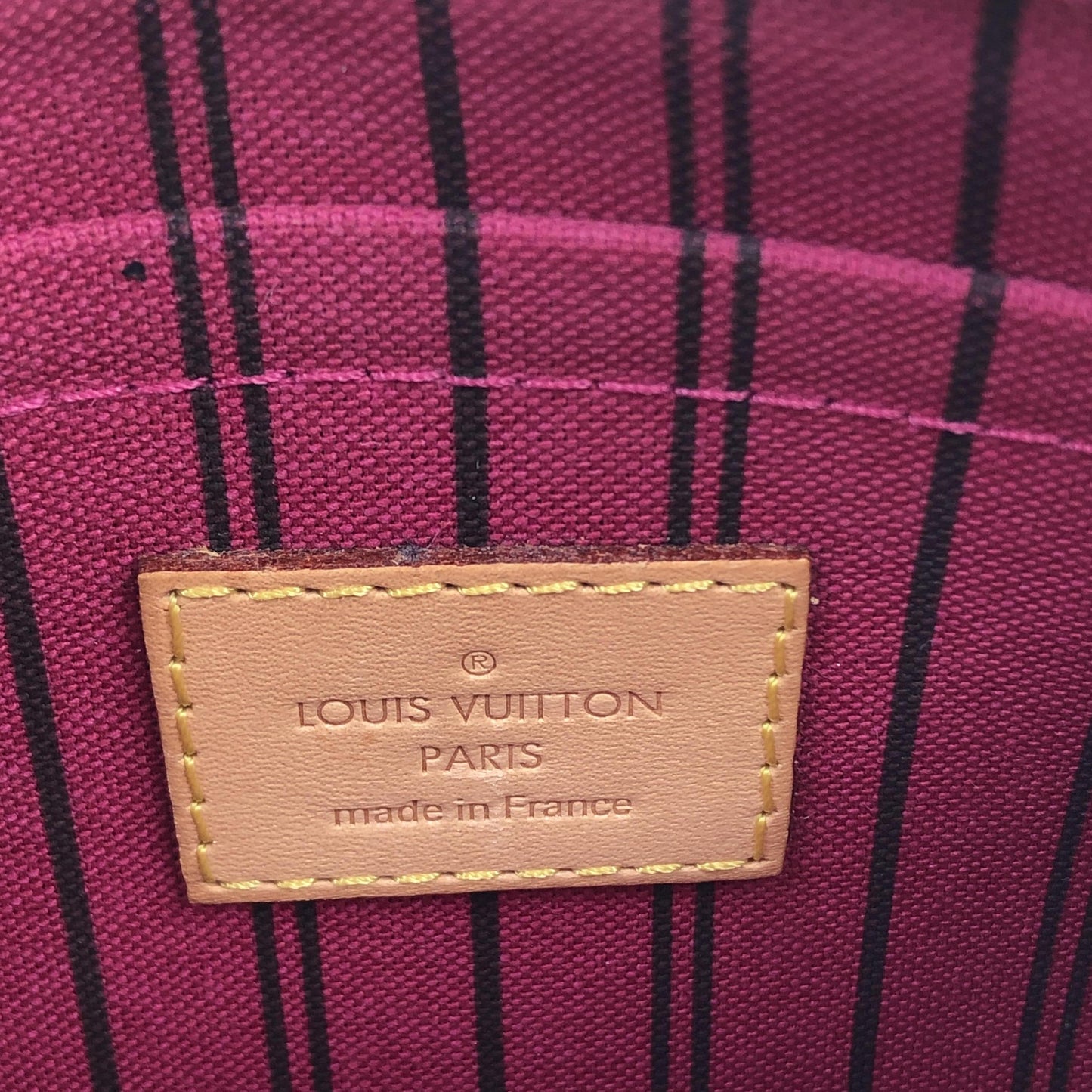 Louis Vuitton Pochette Neverfull Monogram