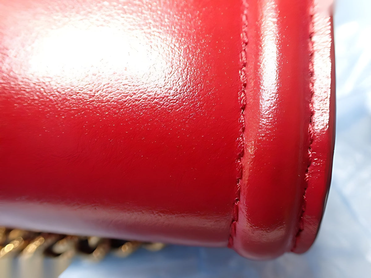 Dolce & Gabbana Devotion rouge — détail 3