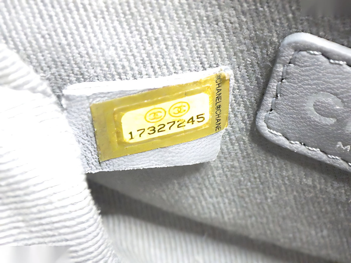 Chanel Boy velours vert sapin — détail 12
