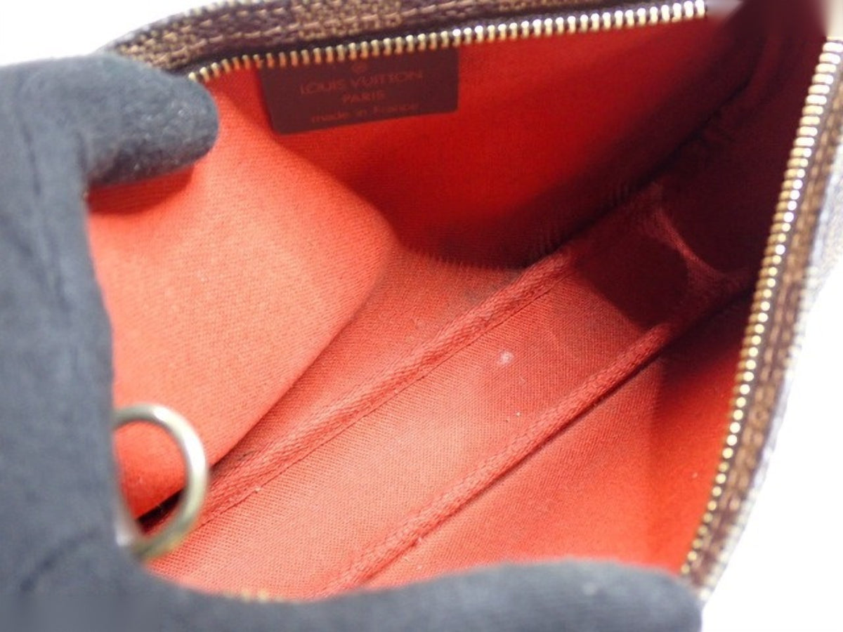 Louis Vuitton Pochette Accessoires Damier Ébène – intérieur rouge et anneau
