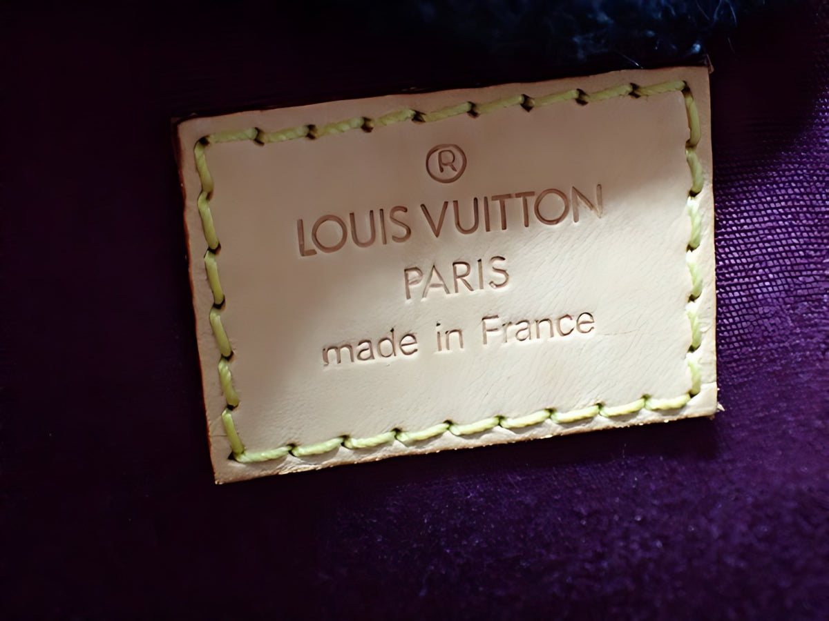 Louis Vuitton Bellevue PM Vernis Violette – tampon intérieur