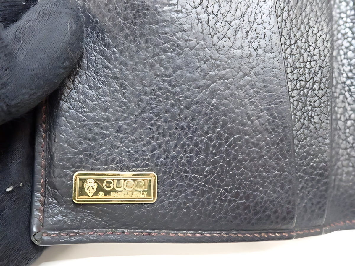 Gucci Vintage Étrier Cuir Grainé Noir Portefeuille Fermoir Doré – détail 30